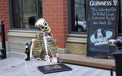 Did You Know That Americans Spend $3 Billion On Halloween Decorations? Last-Minute Halloween Reminders So You Won’t Overspend