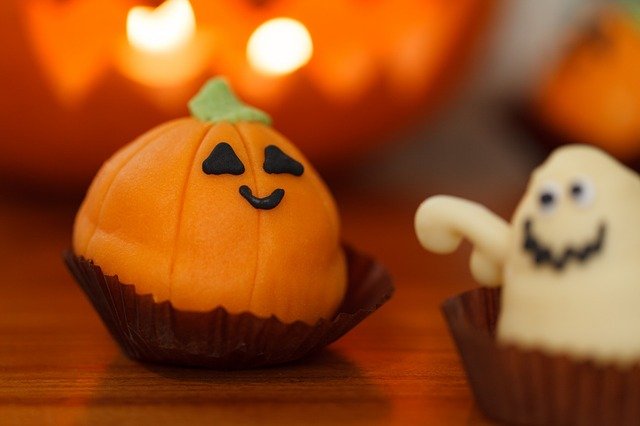 Money-Saving Ideas This Halloween Season! How To Celebrate Halloween Without Spending Too Much