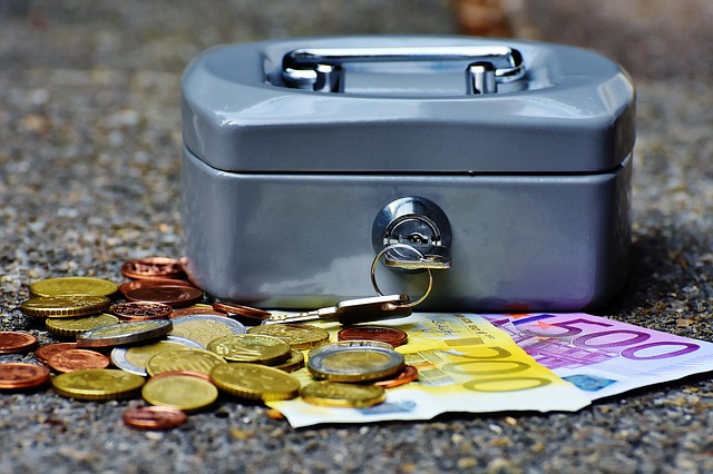 All The Things You Have To Do To Keep Your Money Safe on Christmas Day